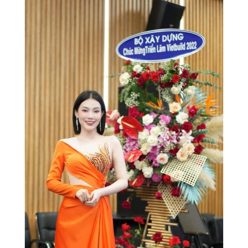Đầm dạ hội body đính đá sang trọng