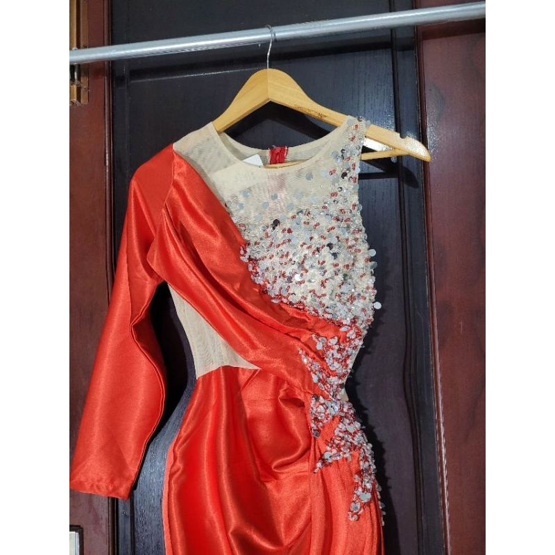Đầm dạ hội body đính đá sang trọng