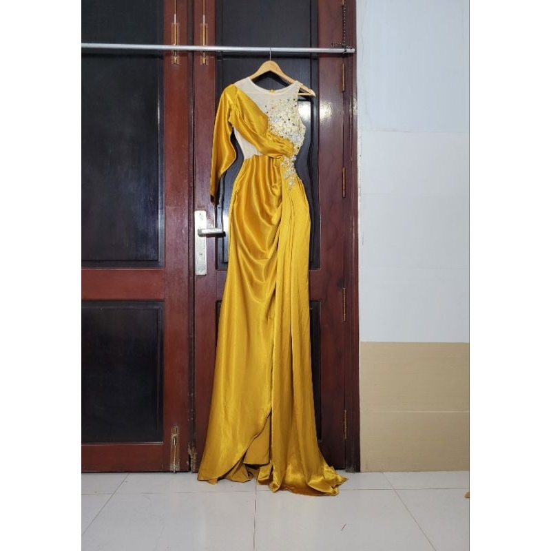 Đầm dạ hội body đính đá sang trọng