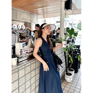 Đầm maxi jean cổ vest kèm dây nịt