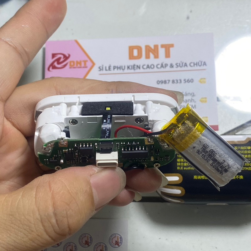 Tai nghe Pro 1562AE xuyên âm, chống ồn tốt nhất