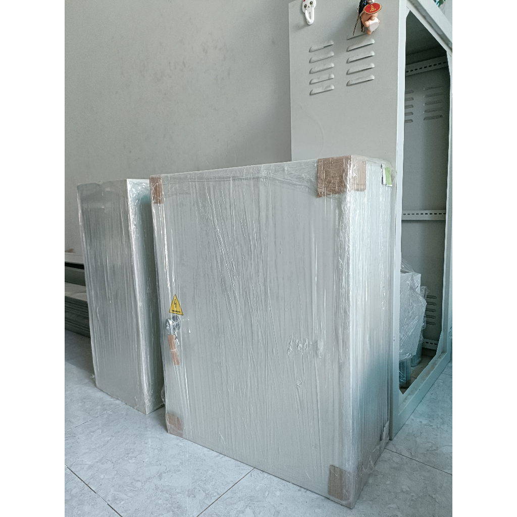 Tủ điện H800xW600xD250 sơn tĩnh điện  - Khóa tay gạt có chìa