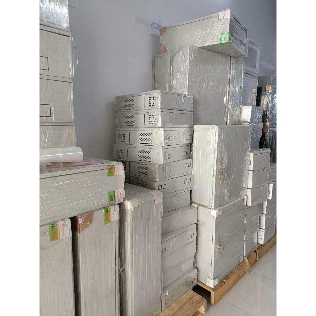 Tủ điện H800xW600xD250 sơn tĩnh điện  - Khóa tay gạt có chìa