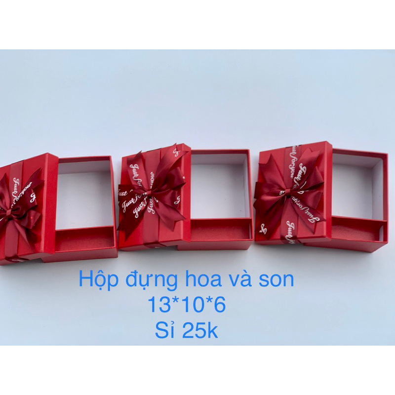 Hộp quà tặng, có ngăn son 13x10 cao 6cm