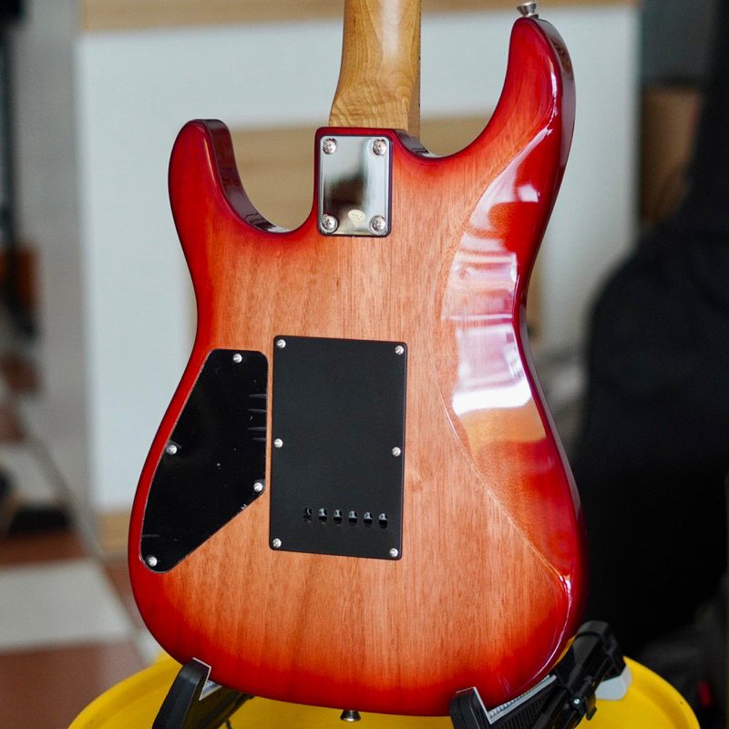 Guitar điện Bacchus Imperial-24