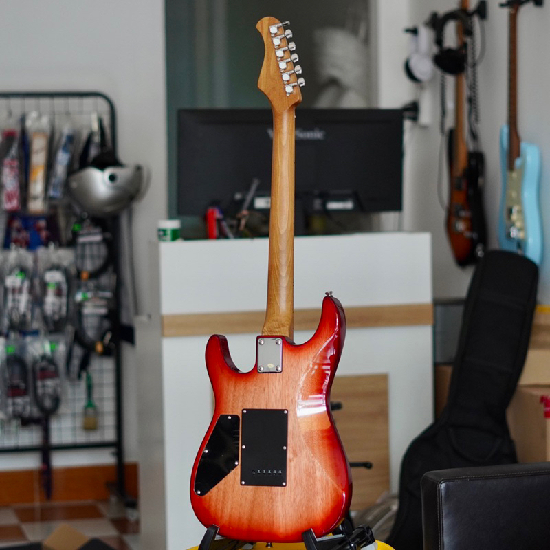 Guitar điện Bacchus Imperial-24