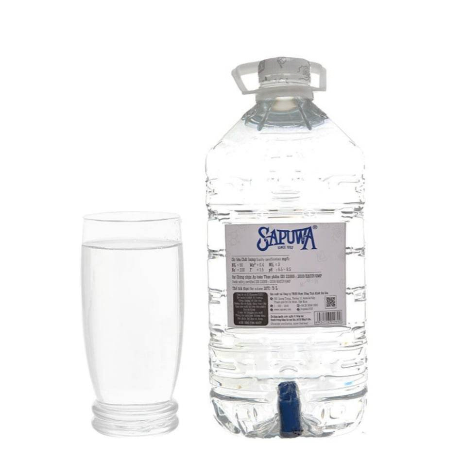 1 bình nước uống đóng chai có vòi Sapuwa 5 lít - nước suối có vòi Sapuwa 5 lít