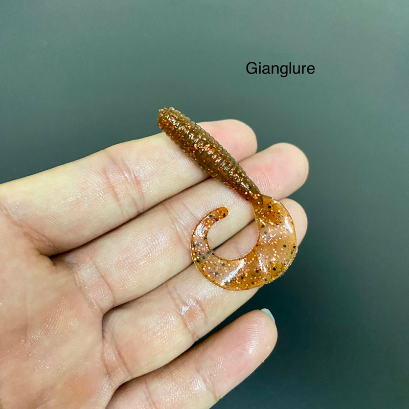 Mồi mềm đuôi cong
