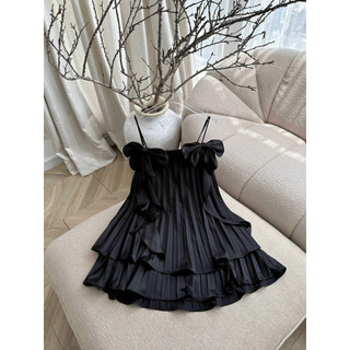 Đầm 2 dây lụa bóng cao cấp xếp ly đính nơ
