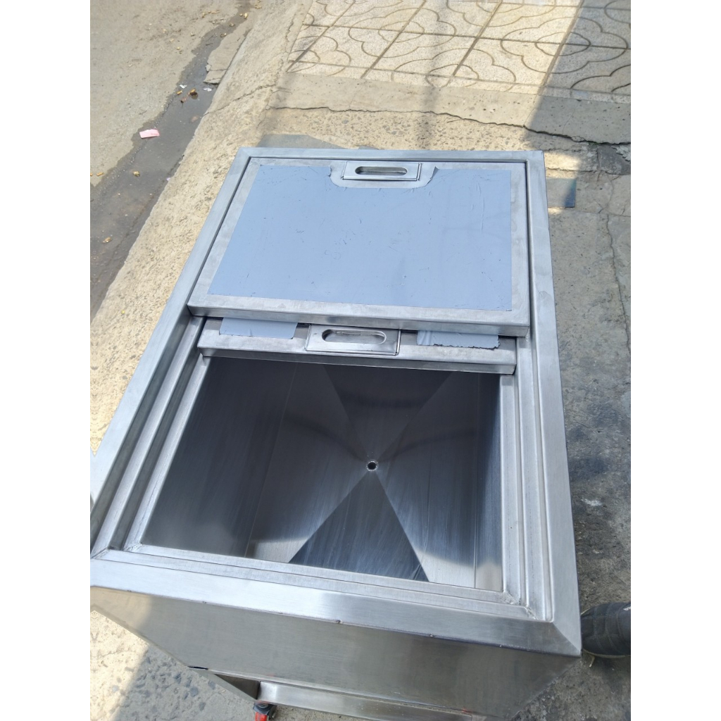 Thùng đá inox có chân/ bánh xe kèm khay + 4 khay topping bán trà sữa hot 2023