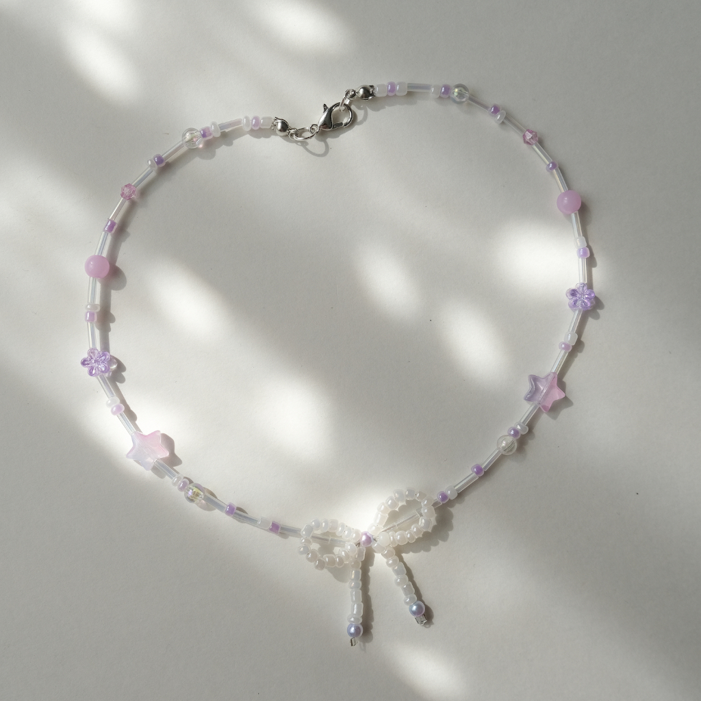 Dây chuyền hạt cườm hoạ tiết nơ phong cách y2k