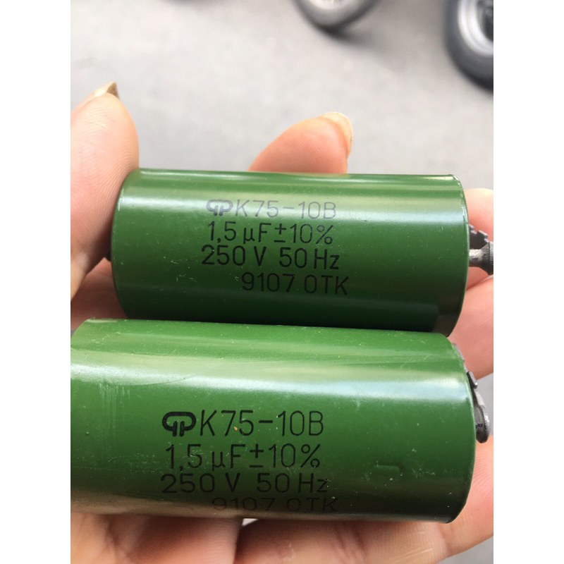 2 cái tụ Nga 1,5M 250V