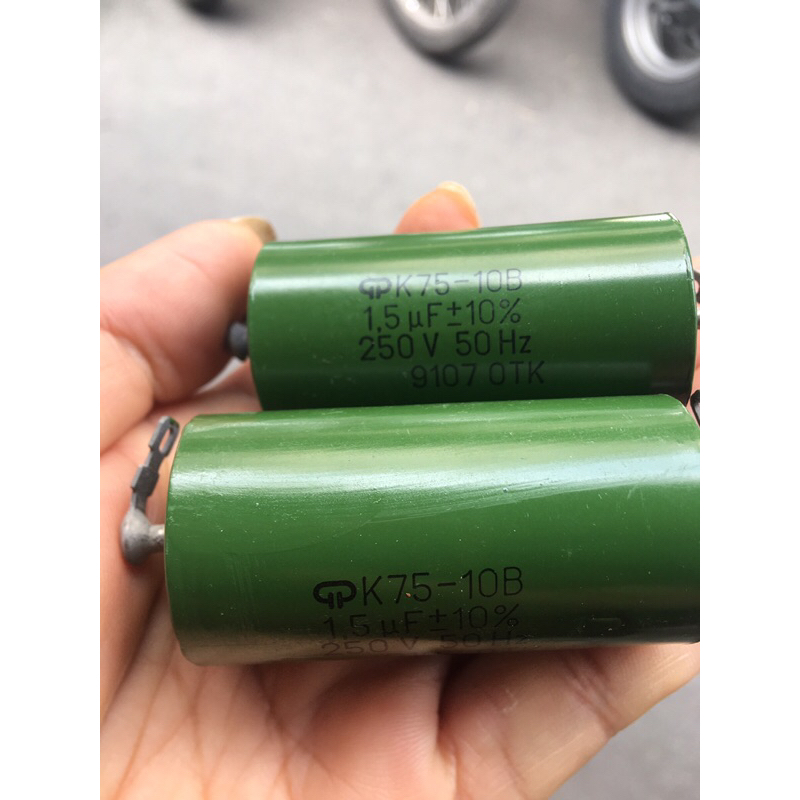 2 cái tụ Nga 1,5M 250V