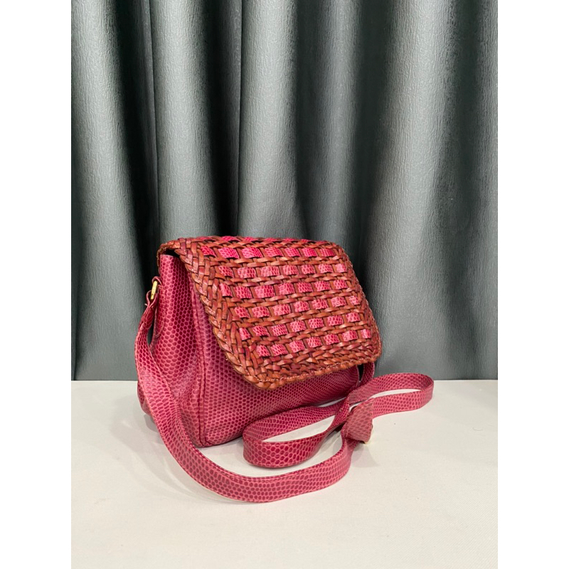 Túi si hiệu GRETA của Ý hồng đan da thật dập vân kì nhông