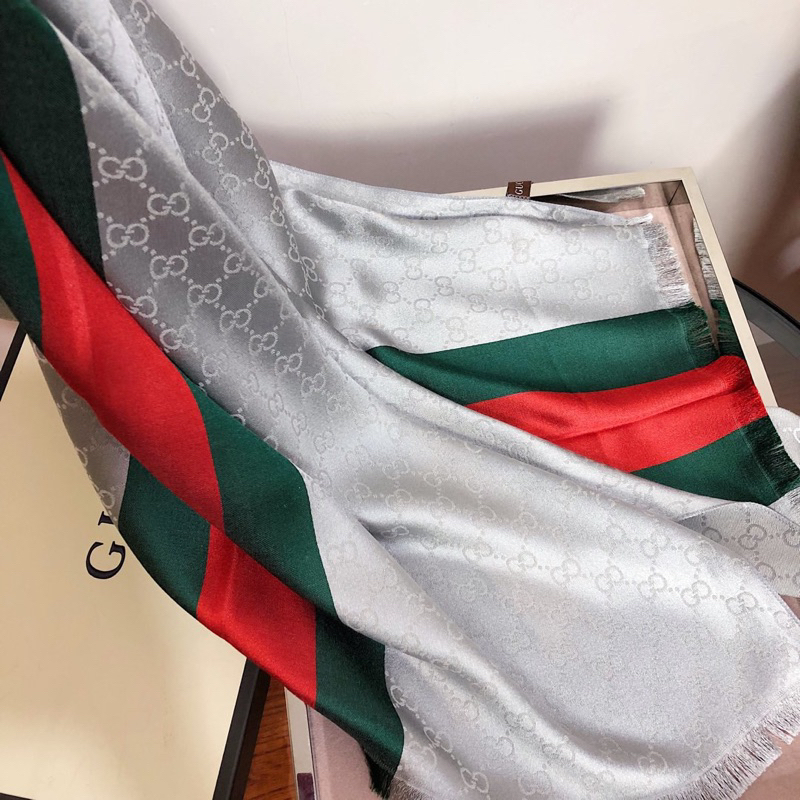 Khăn Lụa Đũi in họa tiết thương hiệu, khăn choàng bản dài 75x180cm - Hàng có sẵn