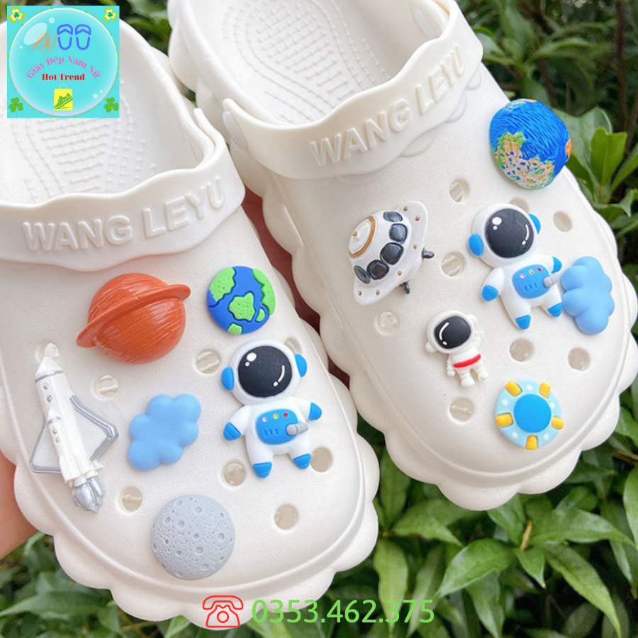 Bộ Sticker Phi Hành Gia VũTrụ 2 Phụ Kiện Trang Trí Dép Crocs Jibbitz Charm 3D Gắn Sục Cross Mẫu Mới SiêuXinh Sẵn Nút Gắn