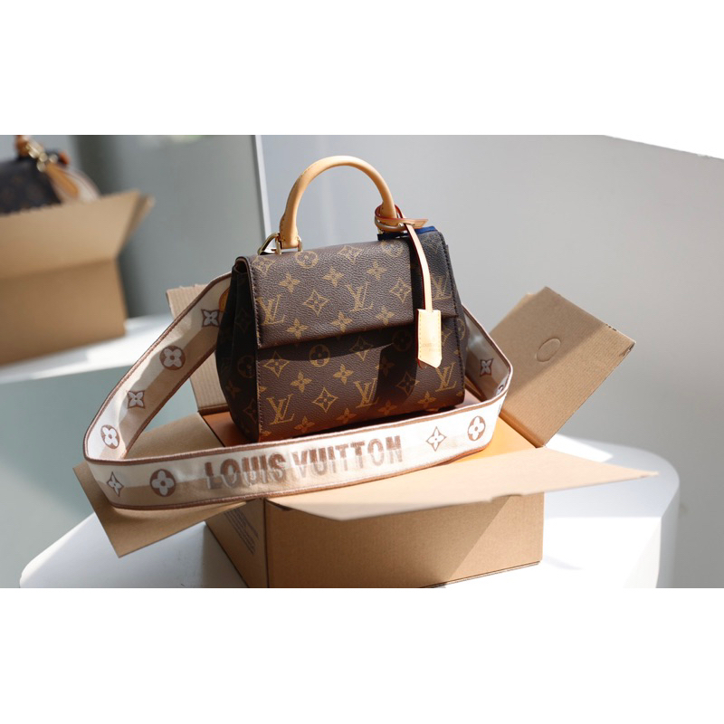 Túi quai xách Lv Cluny full2box đẹp da đẹp quai bản mới tinh nhẹ nhàng cmxinh như mây W266-20