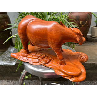 Tượng con trâu gỗ hương