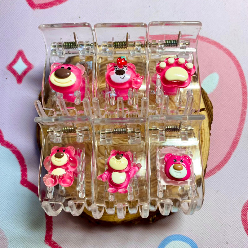 Kẹp Tóc Càng Cua Cao Cấp 5 Răng Charm Gấu Dâu Lotso Hot Trend Siêu Xinh