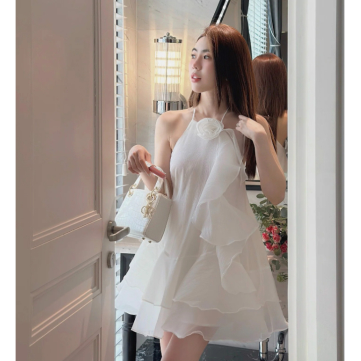 Váy đầm tiểu thư sang chảnh cổ yếm bèo tầng đính hoa 3D thời trang đi biển du lịch bồng bềnh nữ tính dễ thương LEVAN