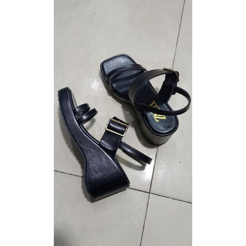 Sandal Zar thời trang đẹp, nhẹ, giày đế xuồng bánh mì cao hack dáng, dễ phối