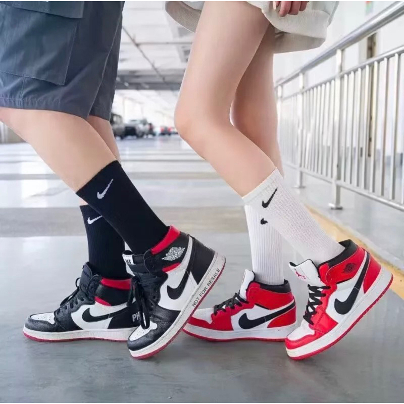 Tất/vớ thể thao Nike năng động trẻ trung chất cotton thoáng khí cho Nam nữ
