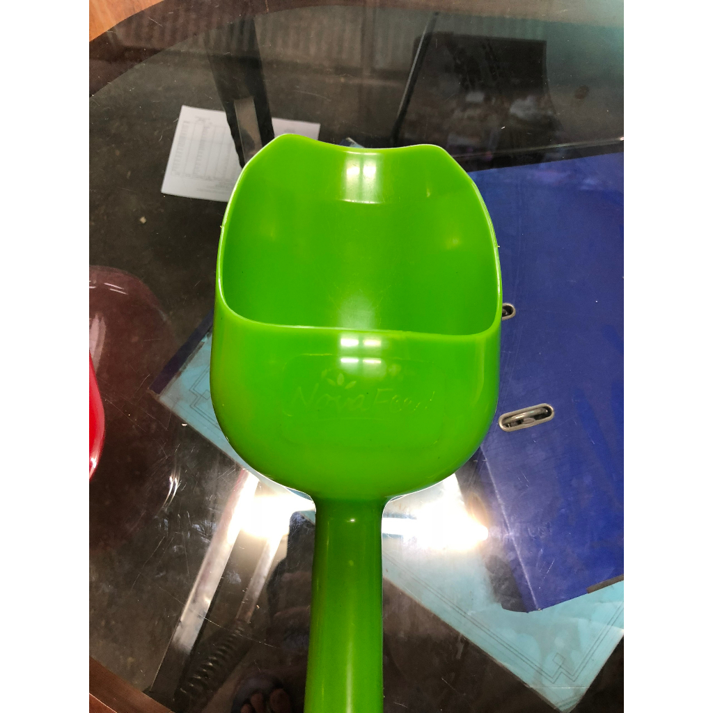 Xúc cám / gáo xúc cám / ca xúc cám / gáo nhựa