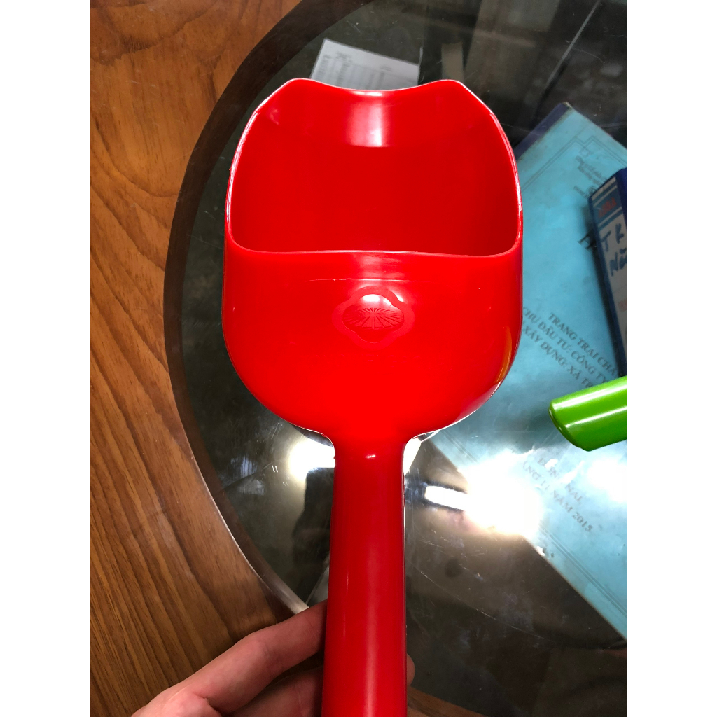 Xúc cám / gáo xúc cám / ca xúc cám / gáo nhựa