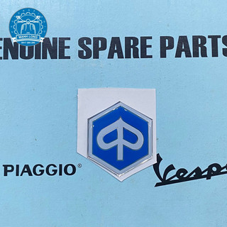 Lô gô Piaggio dán mặt trước xe Zip
