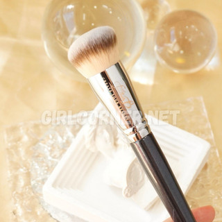 Cọ tán kem nền Feather B 132 Foundation Brush