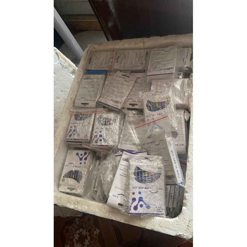 Sáp tô màu cho bé Vikiart hàng Việt Nam an toàn cho bé 8 màu - 16 màu