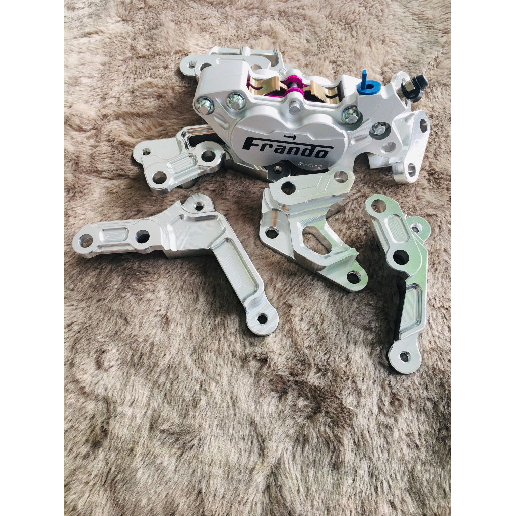 Heo Fanđo 4 Piston bố hồng màu bạc + Pát trước./sau tất cả các dòng xe thông dụng