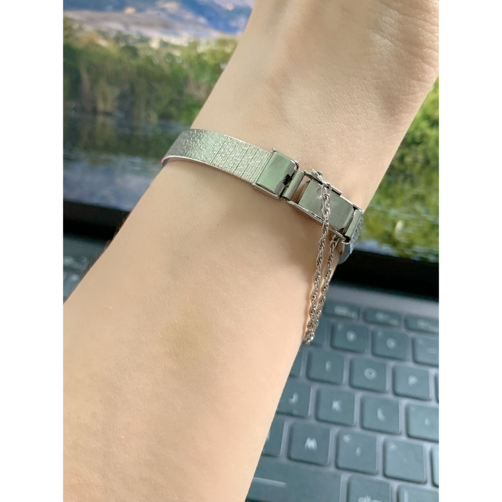 Đồng hồ nữ kiểu lắc tay Seiko 4720-30 chính hãng màu bạc hàng si nguyên bản