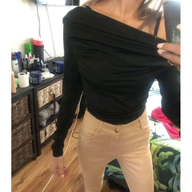 Pass áo bodysuit đen tay dài s