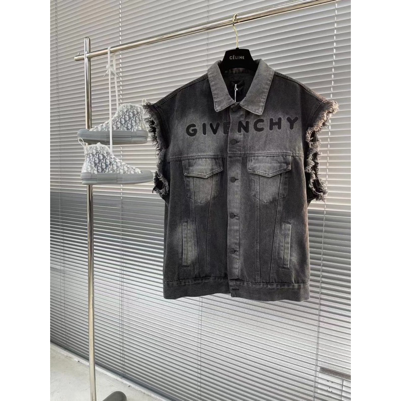 Áo gile Denim GVC NewArrival 2023 hoạ tiết rách phối màu loang