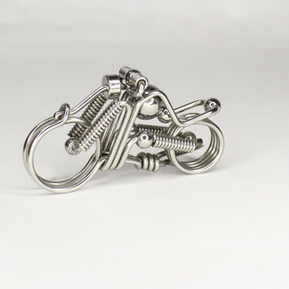 Móc khóa inox 304 uốn hình moto, móc khóa thủ công