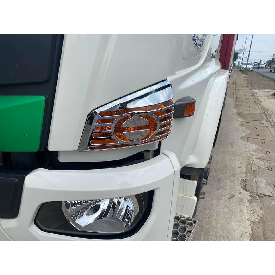 Ốp đèn xi nhan cho xe Hino 500 ero4 giá trên là 1 bộ gồm 2 cánh cái