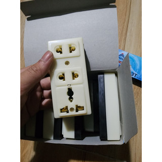 Ổ cắm 3 hinoki