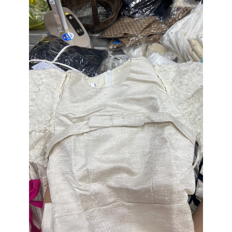 Váy khoét vai tay bồng tiểu thư