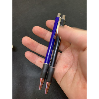 Bút bi thiên long tl-036 xanh, đỏ , đen