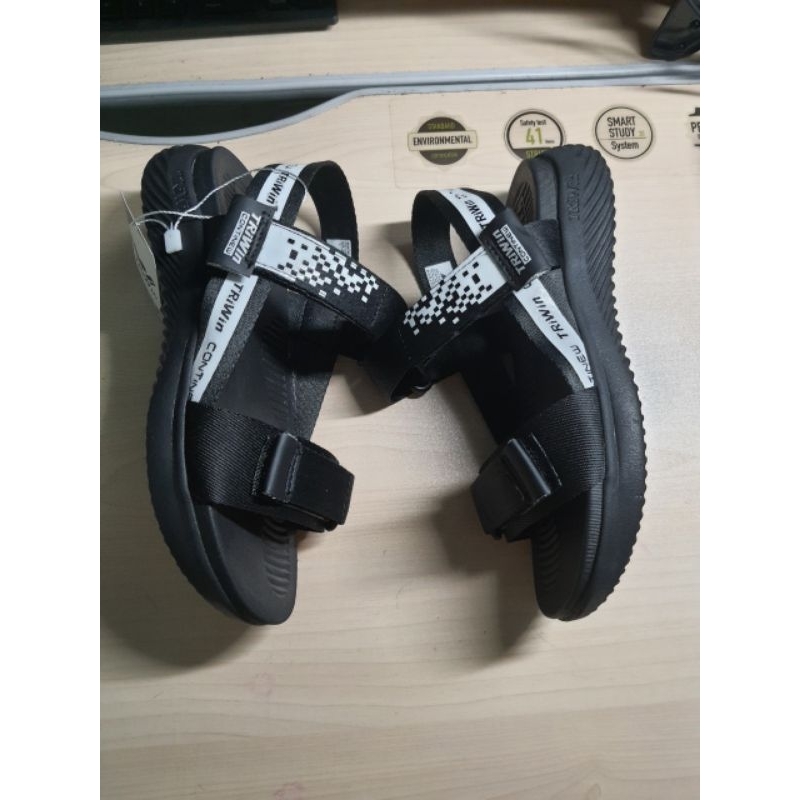 Sandal TRiWin đế nhẹ Chính hãng bền đẹp