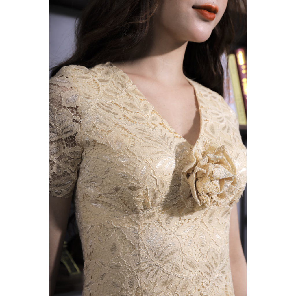 Váy Ren Màu Be Hoa Ngực Pi Home Of Beauty Made With Love 23V017 | BigBuy360 - bigbuy360.vn