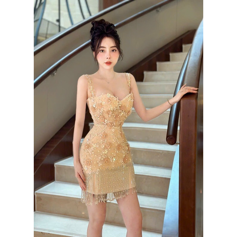 SIZE>62KG ĐẦM BODY TUA RUA KẾT BÔNG ĐÍNH ĐÁ