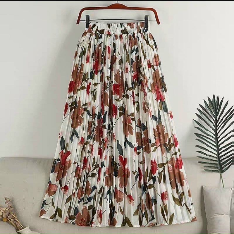 Chân váy hoa , xếp ly , chất voan mềm mại