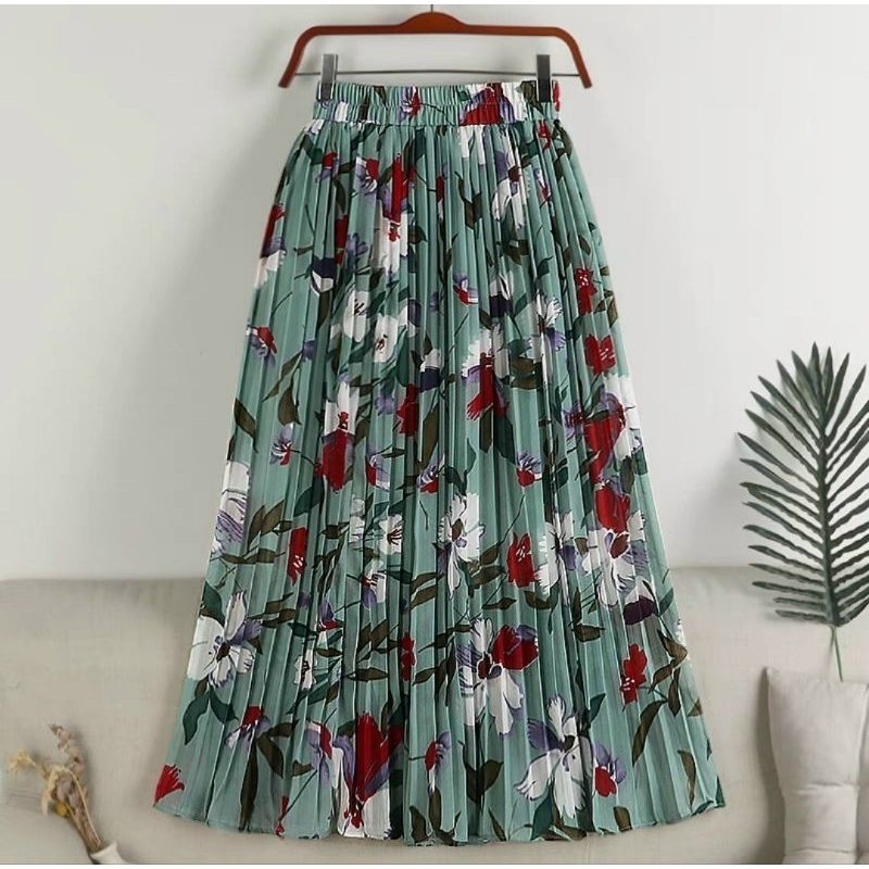 Chân váy hoa , xếp ly , chất voan mềm mại