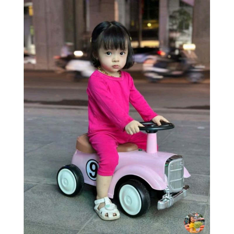 Xe cẩu, xe ô tô chòi chân loại cứng cáp chắc chắn cho bé trai bé gái