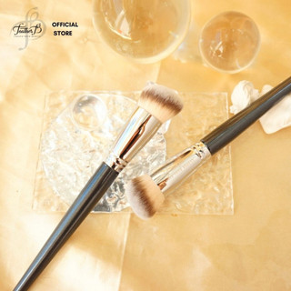 Cọ nền feather b 132 foundation brush