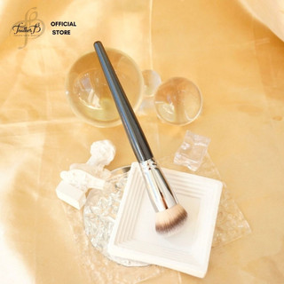 Cọ Nền Feather B 132 Foundation Brush