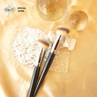 Cọ Nền Feather B 132 Foundation Brush