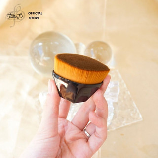 Cọ nền Feather B Petal 55 Foundation Brush